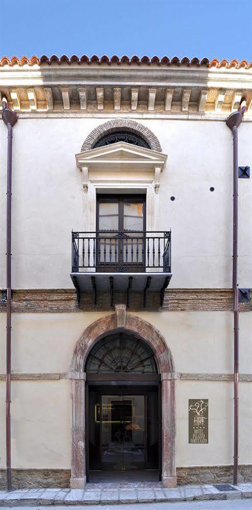 Hotel Palazzo Fortunato SantʼAgata di Militello Exterior foto